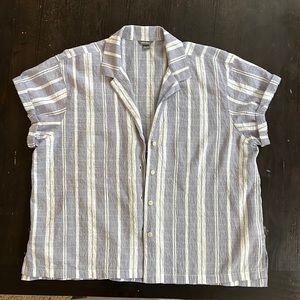 Eddie Bauer short sleeve shirt. Blue & white stripe. Size XL